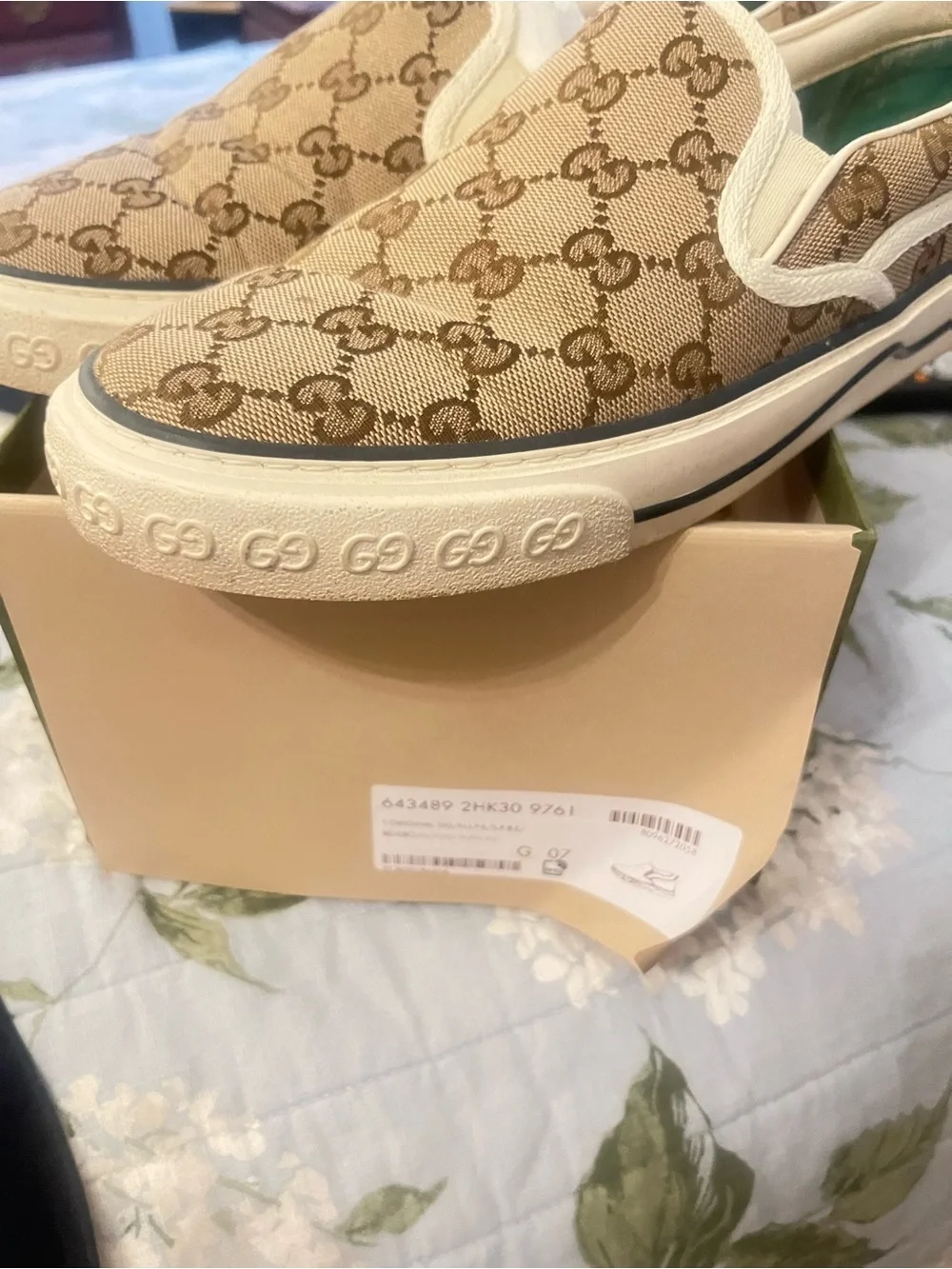 Gucci authentic beige
